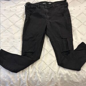 Women's Black Distressed Jeans